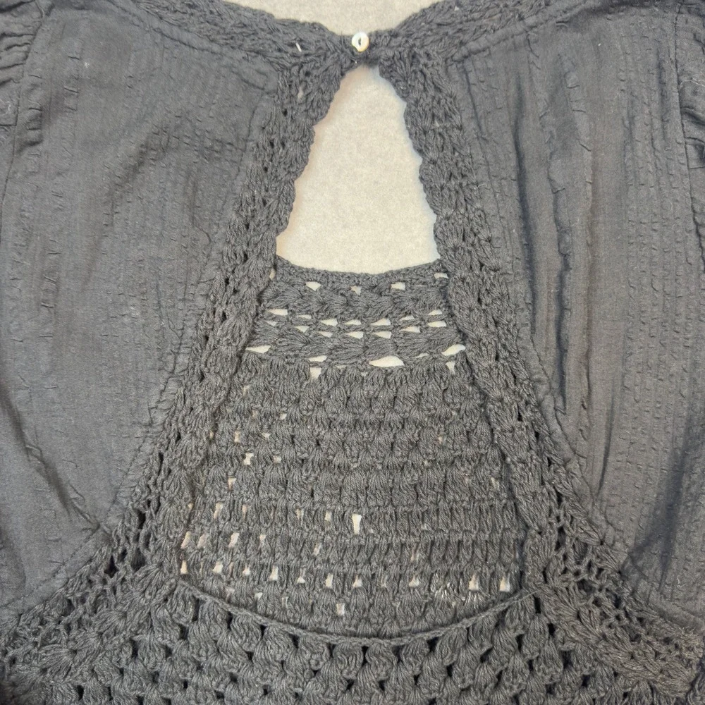 Free People Black Crochet Knit Long Sleeve Boho Crop Top Open Back Small